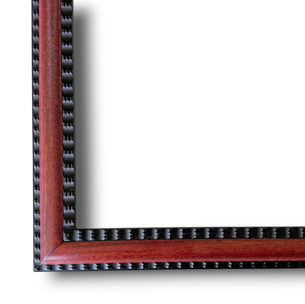 Delia, Guilloché noir placage citronnier teinté