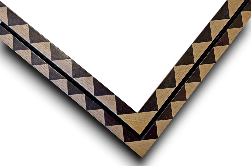 Arcobaleno 50, Placage dentelé frêne noir